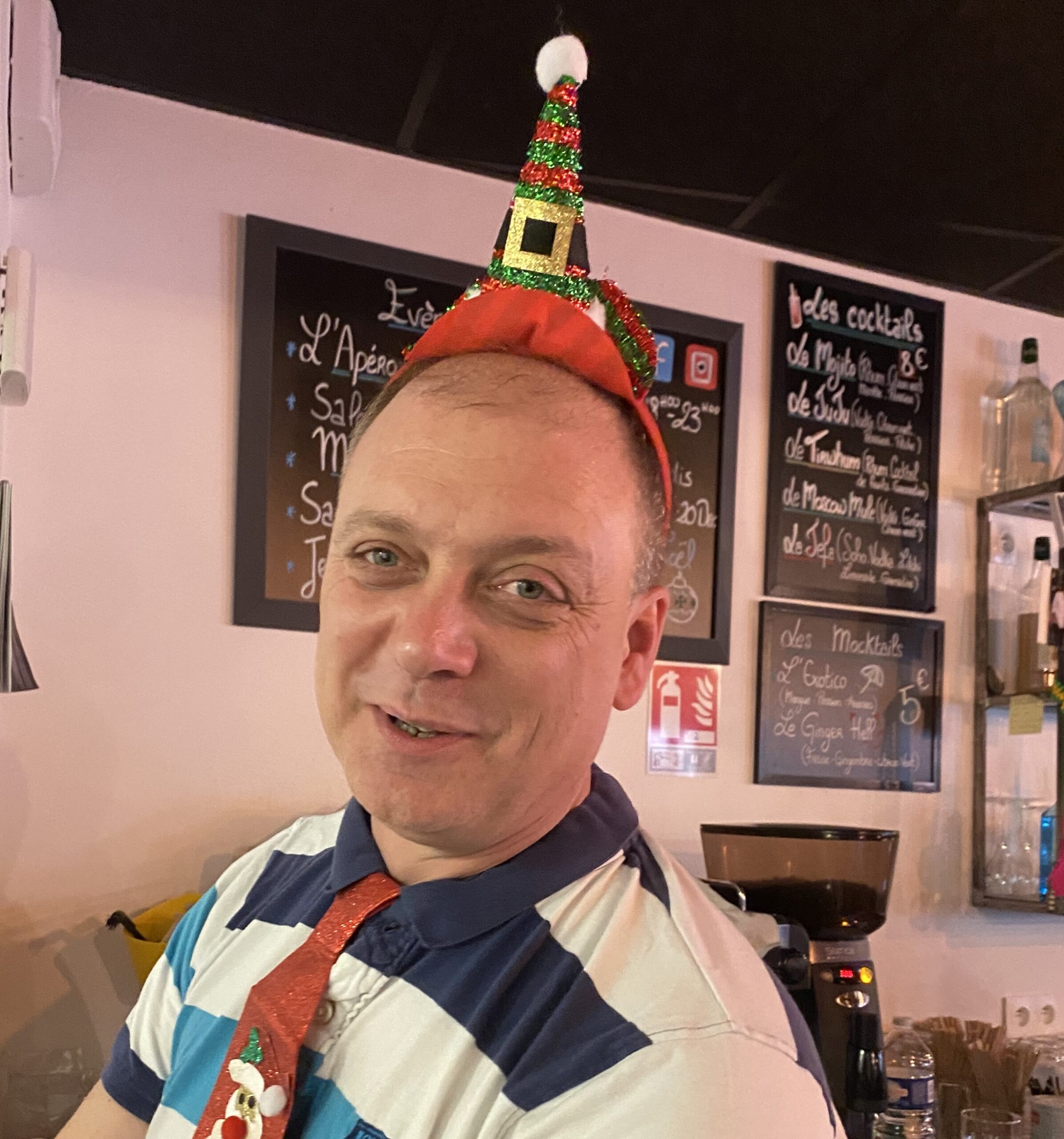 Chez MéMé - Restaurant à Villefontaine, Restaurant traditionnel à Villefontaine, Salon de thé à Villefontaine, Bar ambiance DJ à Villefontaine, Location de salle en nord-Isère, Boire un verre à Villefontaine