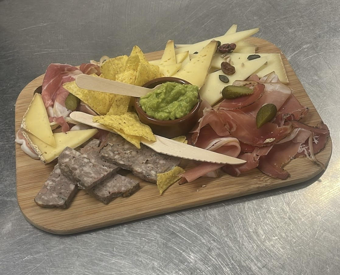 Chez MéMé - Restaurant à Villefontaine, Restaurant traditionnel à Villefontaine, Salon de thé à Villefontaine, Bar ambiance DJ à Villefontaine, Location de salle en nord-Isère